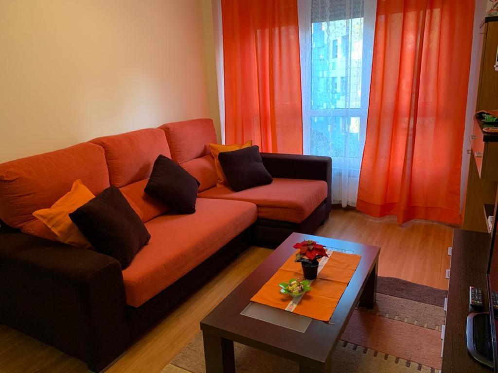 Apartamento Mota-2 Huca-Los Prados; Parking Y Wifi Gratis Oviedo Exteriör bild