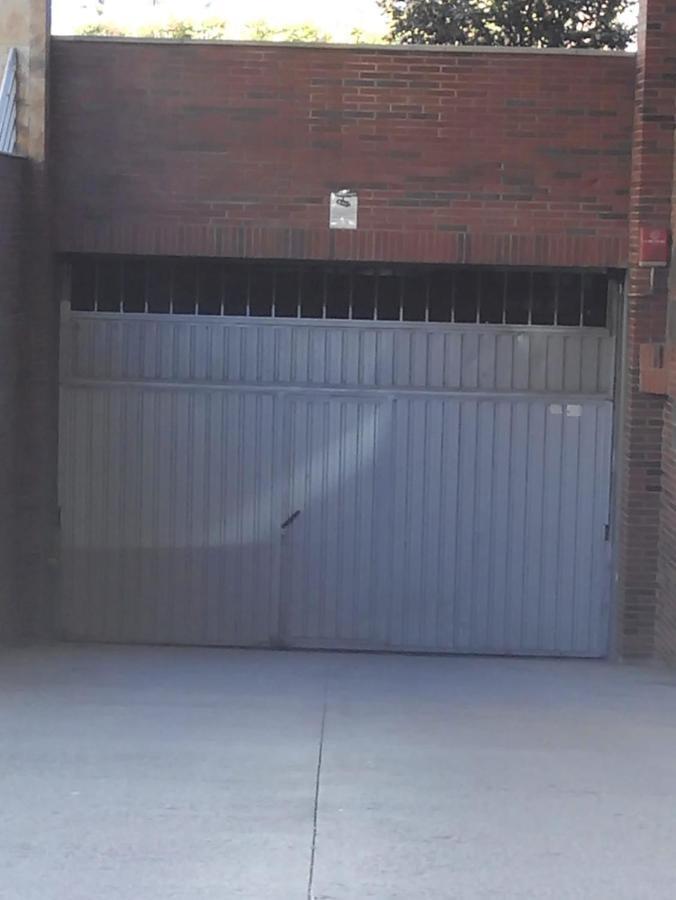 Apartamento Mota-2 Huca-Los Prados; Parking Y Wifi Gratis Oviedo Exteriör bild